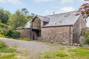 17th Century Barn, Cantref