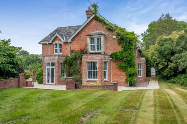 18th Century Manor, Ringwood