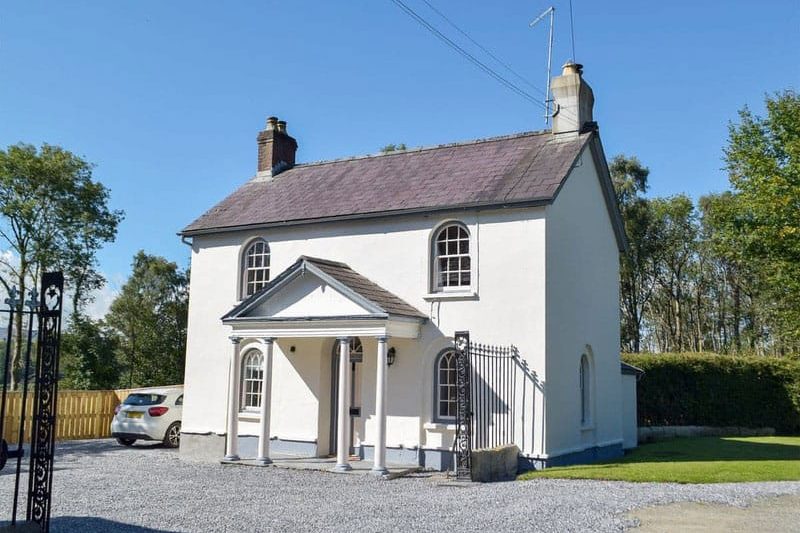 2 Cilwendeg Lodge, Newchapel