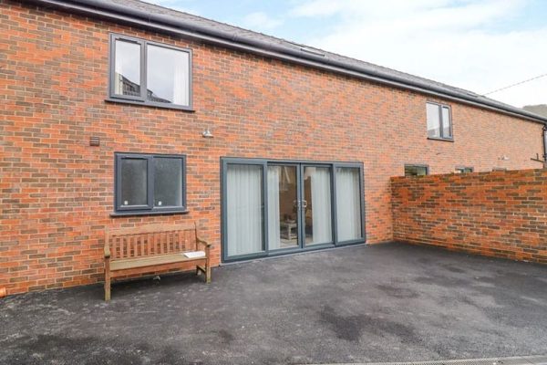 7evern At Porth Farm, Caersws