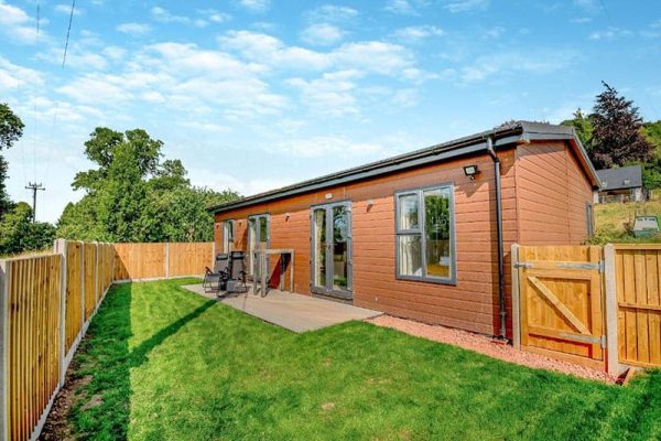 Alabaster - West End Farm, Ruardean