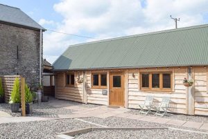 Badgers Den - East View Farm, Westbrook