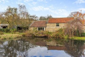 Barn Conversion 3, Chop Gate