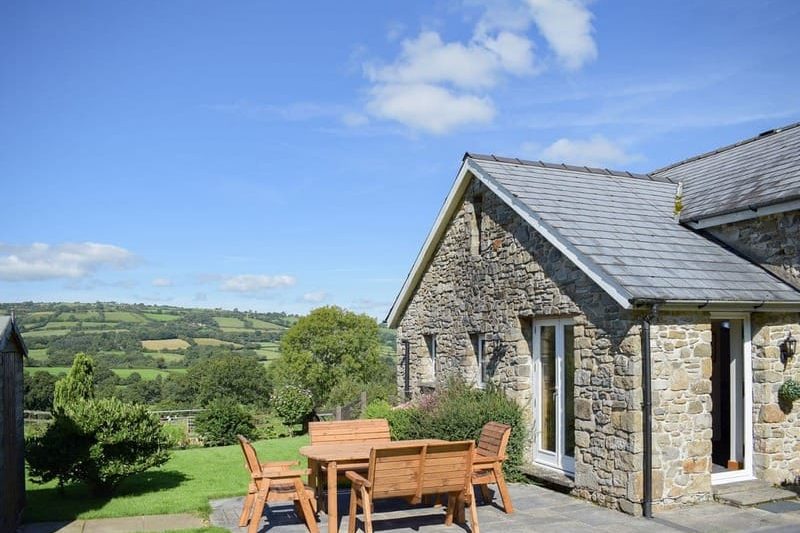 Barn Cottage - Carmarthen Cottages, Cwmdu