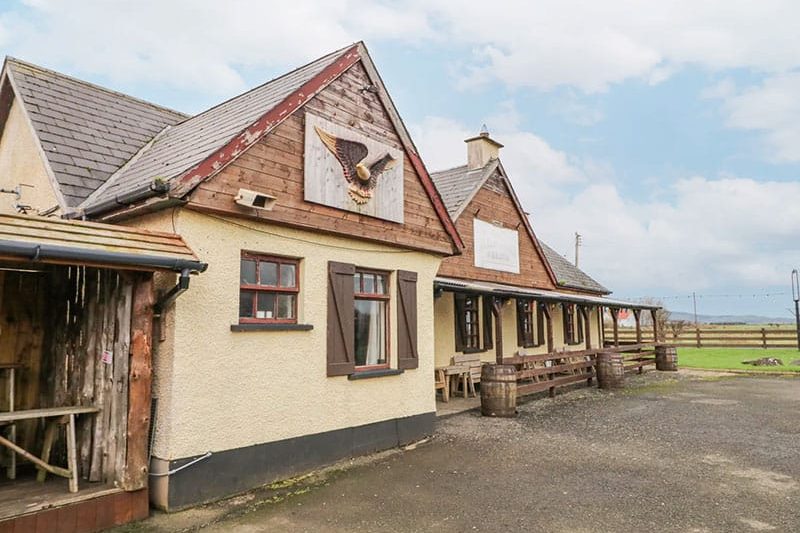 Bear Claw Lodge, Castlerock