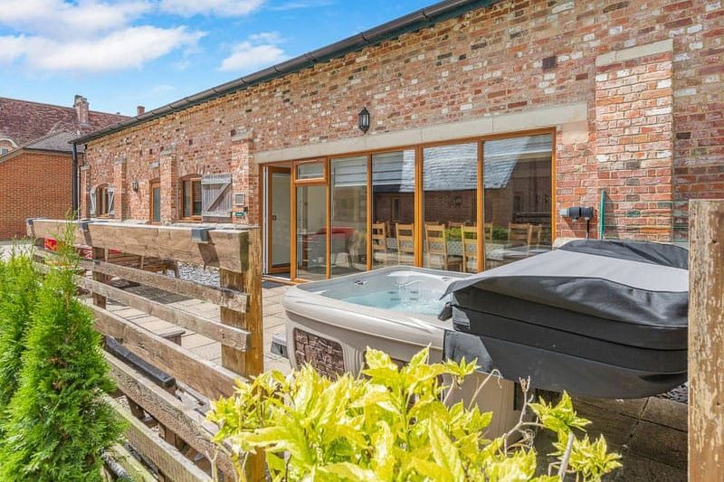 Beatrice - The Victorian Barn, Blandford Forum