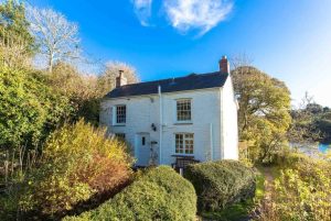 Bethel Cottage, Coombe