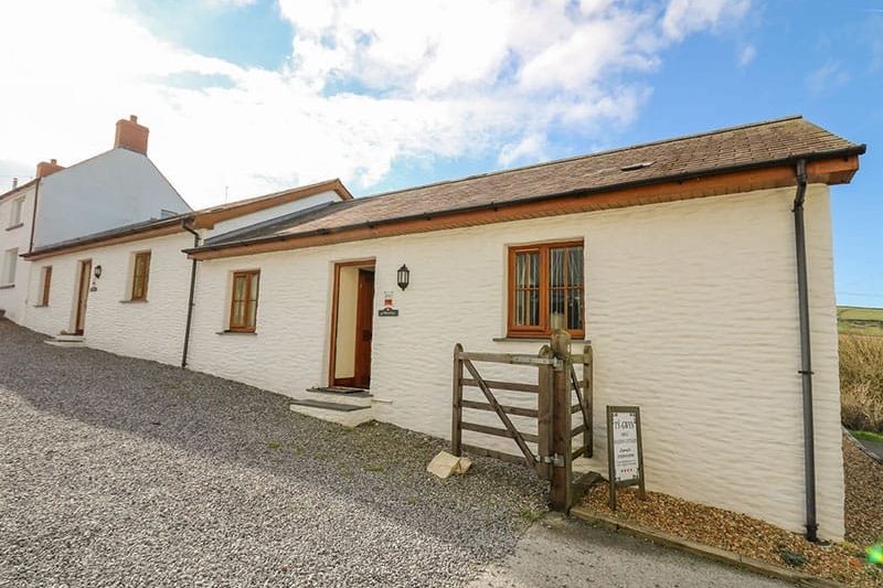 Beudy, Mwnt