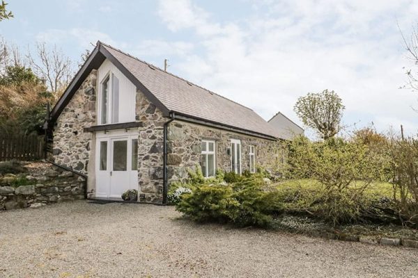 Beudy Hywel, Llanrug