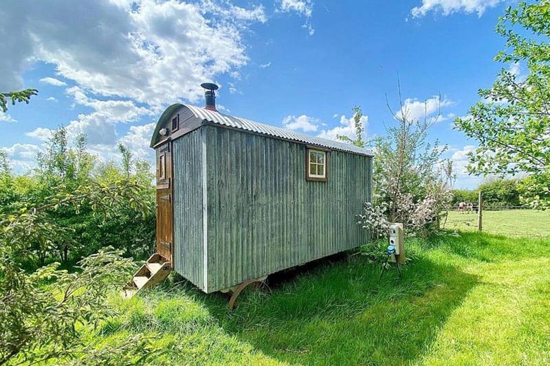 Birch Shepherds Hut, Cricklade