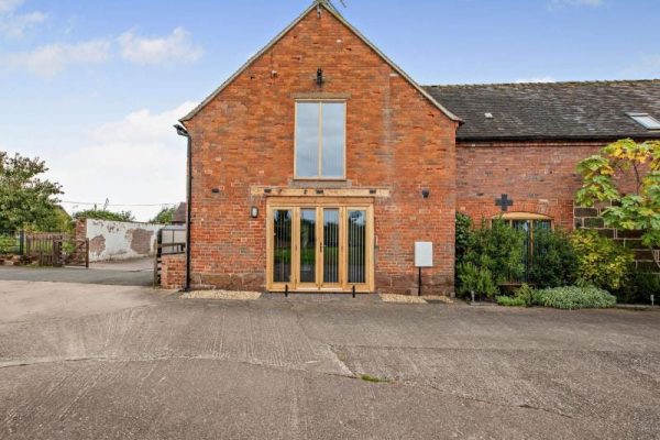 Blackbird Barn, Ollerton