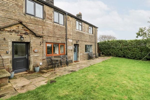 Boshaw Cottage, Hade Edge