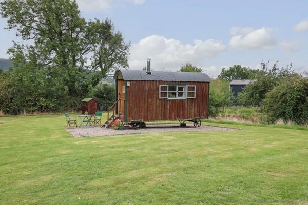 Brown Hare Shepherds Hut, Llangorse