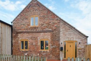 Cart House - Clapham Holme Farm, Great Hatfield