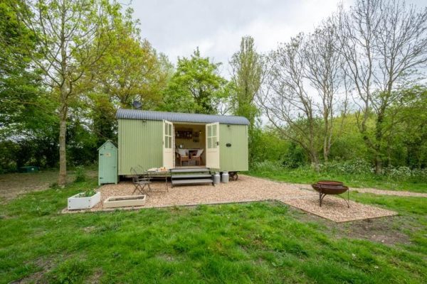 Shepherd's Hut, All Saints South Elmham