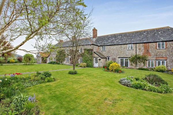 Chestnut Longhouse, Musbury