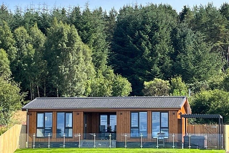 Contemporary Lodge 1, Langbank