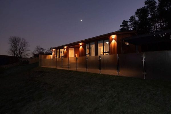 Contemporary Lodge 2, Langbank