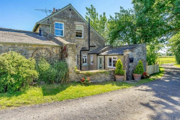 Country Cottage, Barton