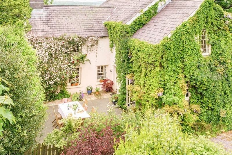 Cryngae Farmhouse, Dre-Fach Felindre