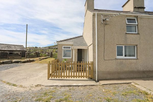 Cwm Ceiliog Annex, Llanaelhaearn