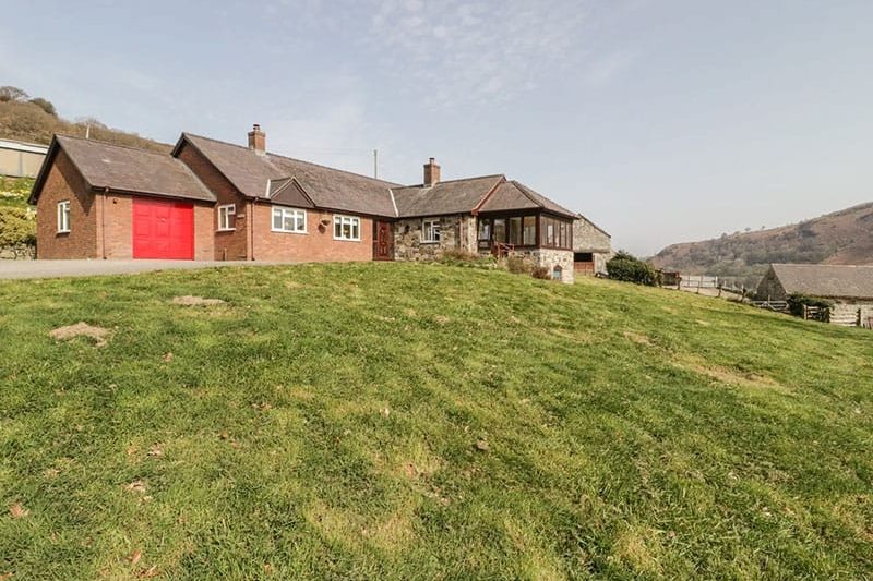 Cwm Heulog, Llanfair Talhaiarn