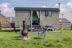 Cwtch Winnie Shepherds Hut, Old Colwyn