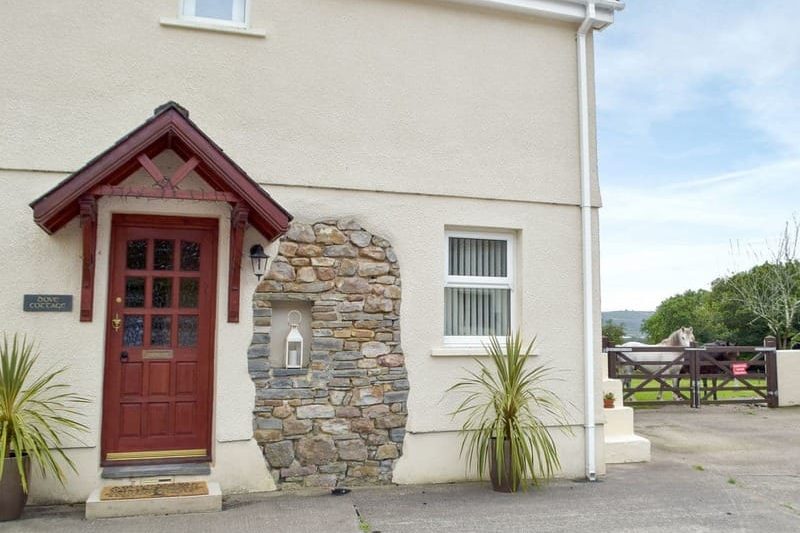 Dove Cottage, Pontyates
