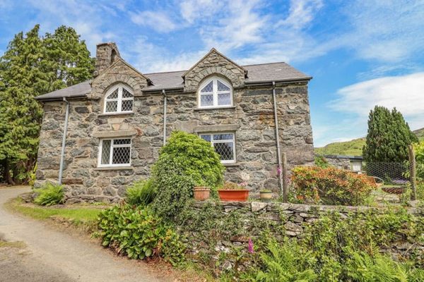 Dwynant, Bontddu