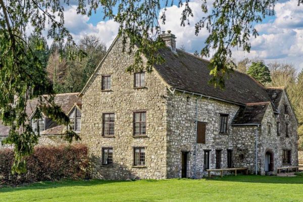 Elizabethan Manor House, Llanover