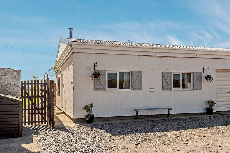Farm Cottage, Caergeiliog