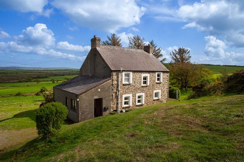 Garnllys Farmhouse, St Nicholas