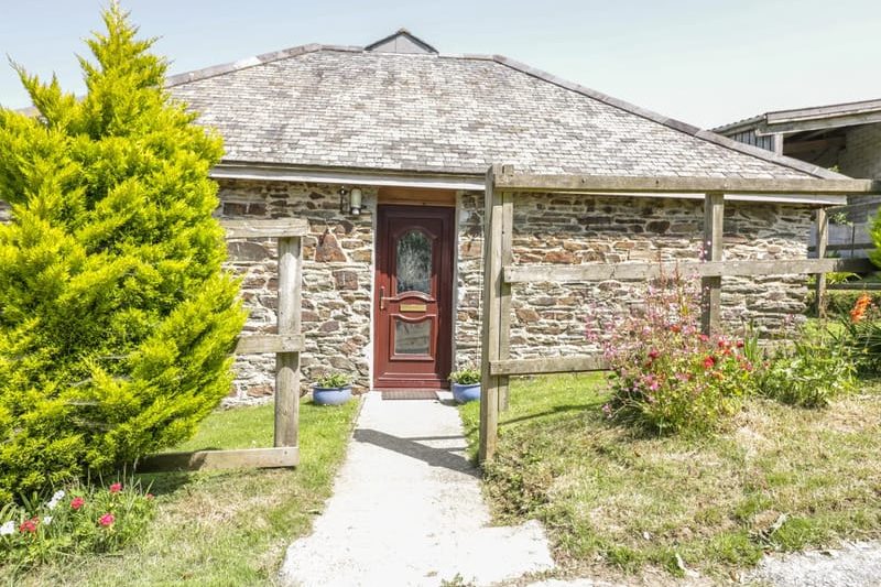 Garras Barn, Truro