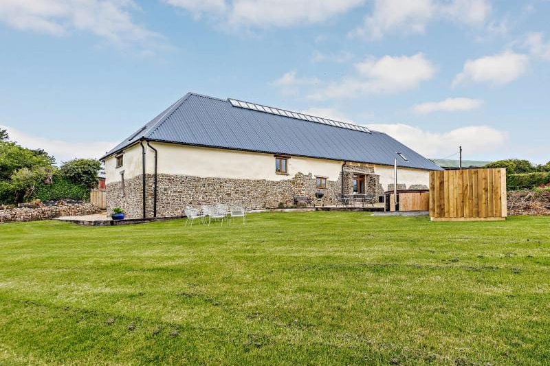 Grade II Listed Barn, Torrington