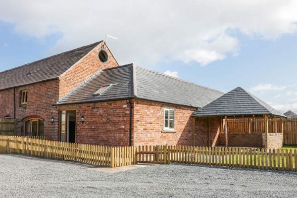 Millstone Cottages - Granary Cottage, Westbury