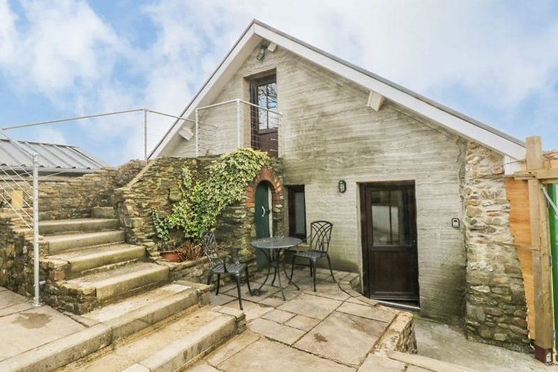 Green Grove Barn, Peniel
