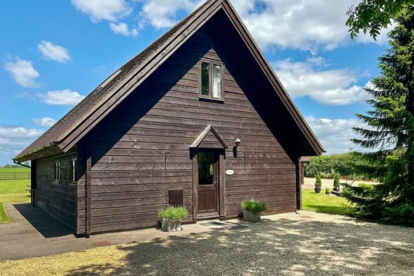 Hardy Chalet, West Stour