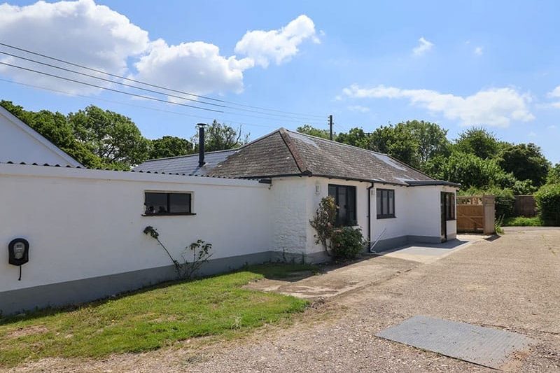 Hartgrove Farm Bungalows, Musbury