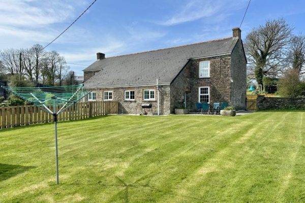 Hawfinch Cottage, St Issey
