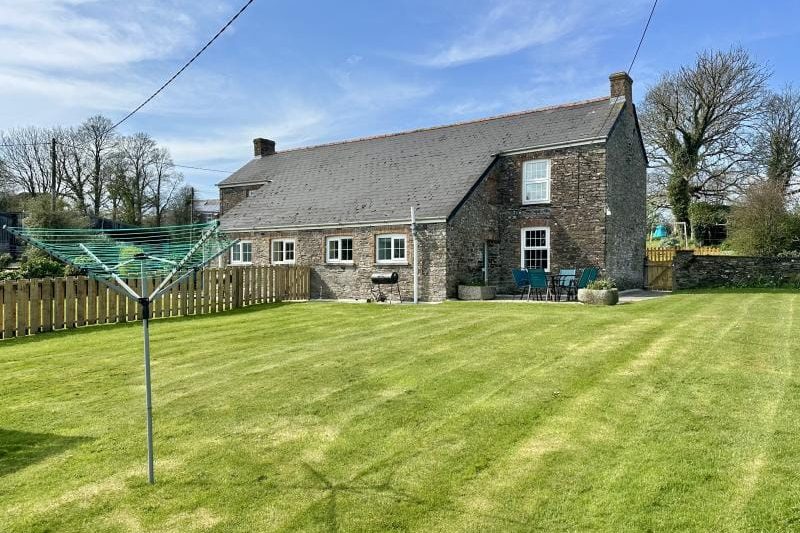 Hawfinch Cottage, St Issey