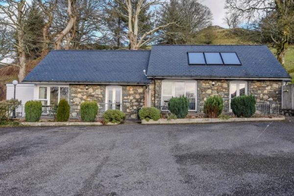 Hedgehog Barn, Llandderfel