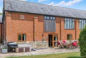 Helena - The Victorian Barn, Woolland