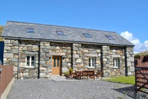 Hen Ysgubor, Arthog