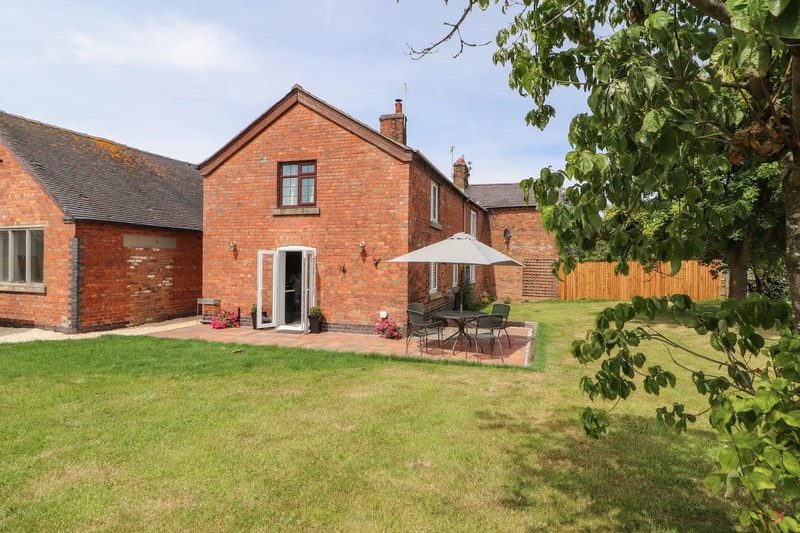 Hill Farm, Broomhall