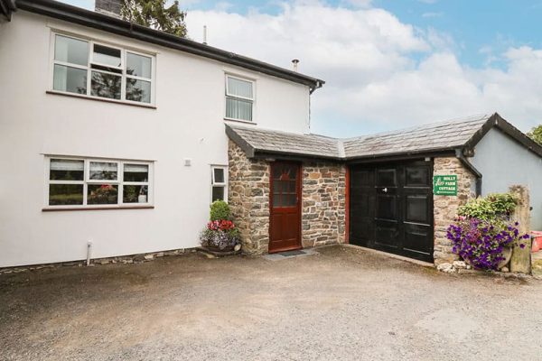 Holly Farm Cottage, Howey