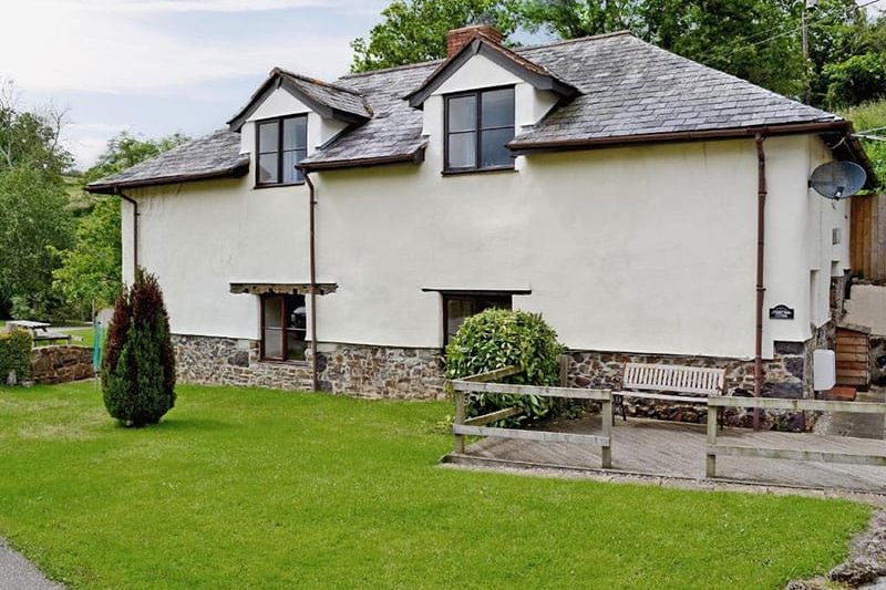 Honeysuckle Cottage - Kingsford Farm, Longdown