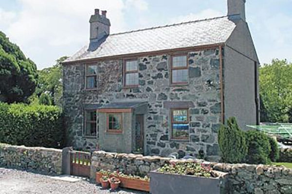 Is-Helen Cottage, Caernarfon