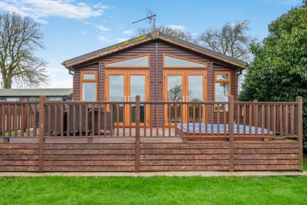 Jackdaw Lodge, Eye