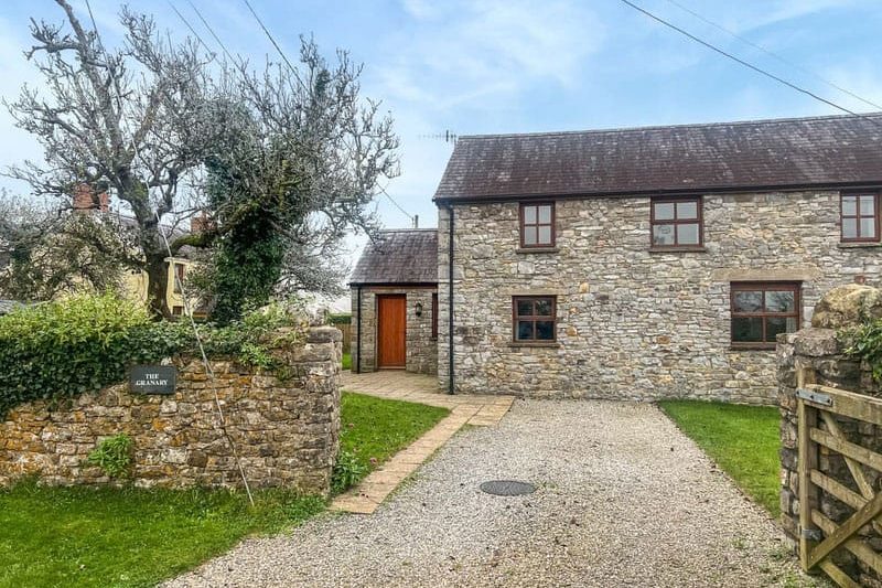 Jones’ Granary - Jones’ Cottages, Gower