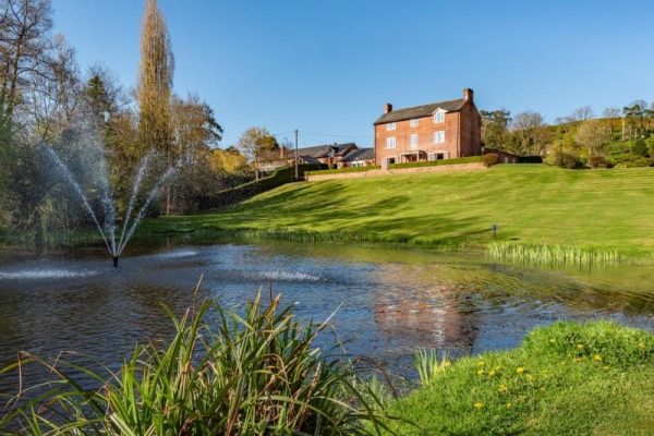 Lakeside Farmhouse, Bettws Cedewain